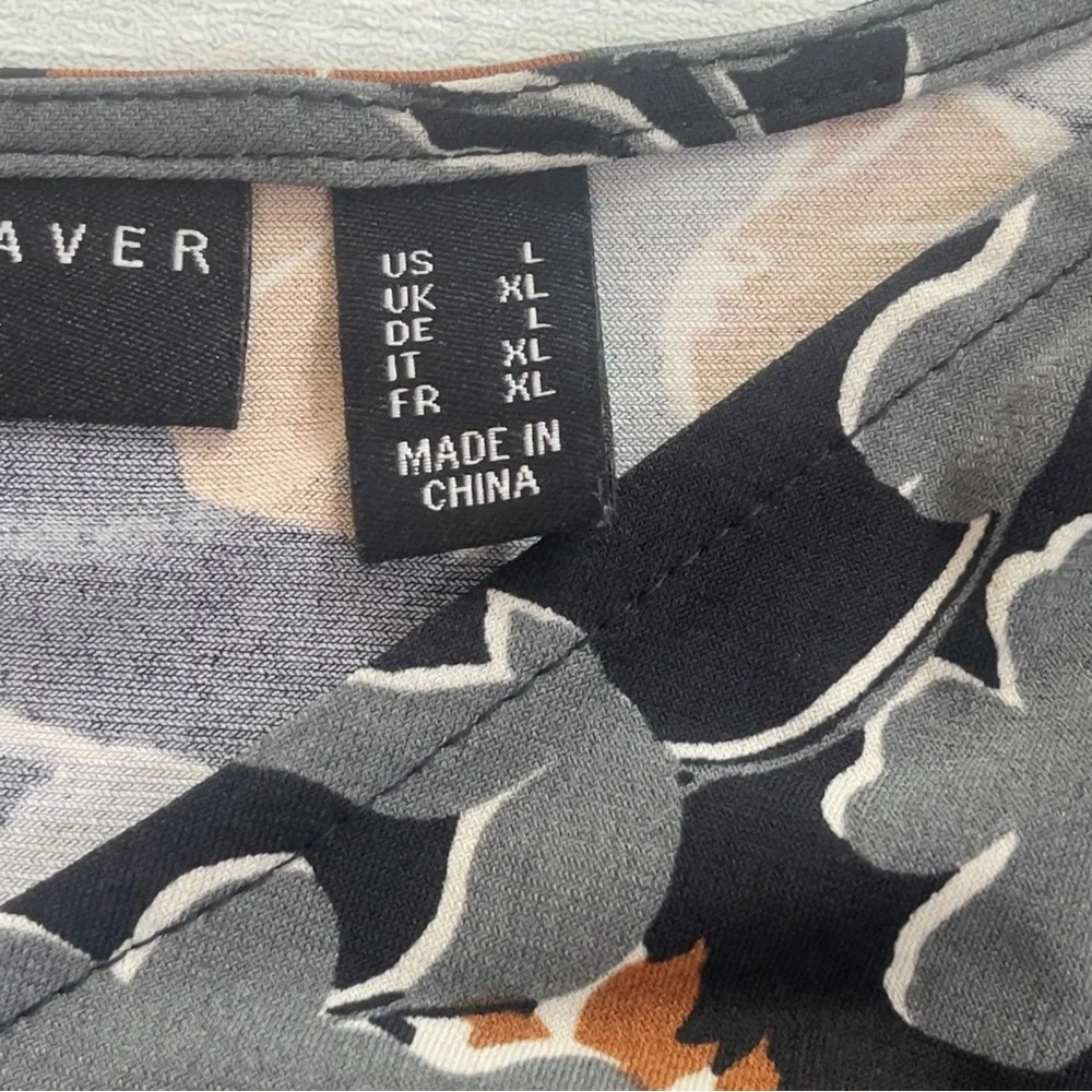 Susan Graver Artisan Floral Embellished V-neck Blouse Large - Picture 6 of 8